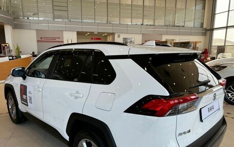 Toyota RAV4, 2024 год, 4 780 000 рублей, 3 фотография