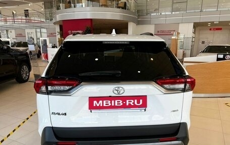 Toyota RAV4, 2024 год, 4 780 000 рублей, 2 фотография