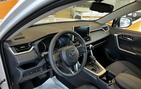 Toyota RAV4, 2024 год, 4 780 000 рублей, 8 фотография