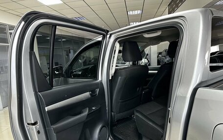 Toyota Hilux VIII, 2018 год, 3 500 000 рублей, 8 фотография