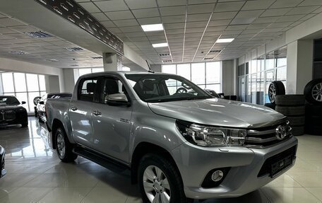 Toyota Hilux VIII, 2018 год, 3 500 000 рублей, 3 фотография
