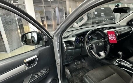 Toyota Hilux VIII, 2018 год, 3 500 000 рублей, 13 фотография