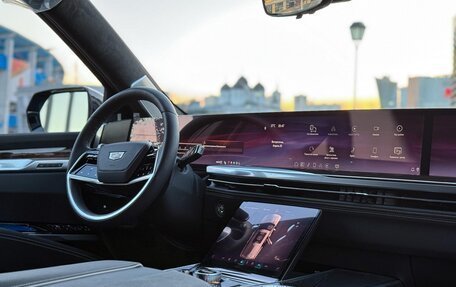 Cadillac Escalade V, 2024 год, 25 000 000 рублей, 10 фотография
