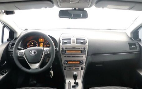 Toyota Avensis III рестайлинг, 2009 год, 1 000 000 рублей, 2 фотография