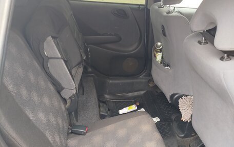 Honda Fit III, 2001 год, 230 000 рублей, 15 фотография