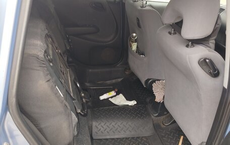 Honda Fit III, 2001 год, 230 000 рублей, 16 фотография