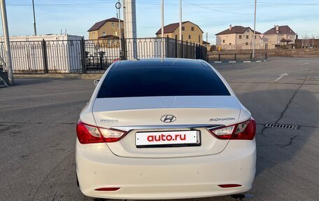 Hyundai Sonata VI, 2010 год, 1 300 000 рублей, 4 фотография