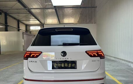 Volkswagen Tiguan II, 2022 год, 2 470 000 рублей, 4 фотография