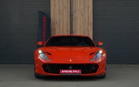 Ferrari 812, 2018 год, 35 000 000 рублей, 2 фотография