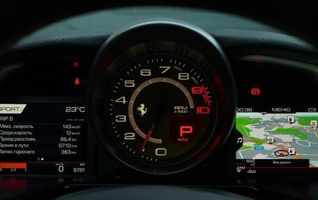 Ferrari 812, 2018 год, 35 000 000 рублей, 24 фотография