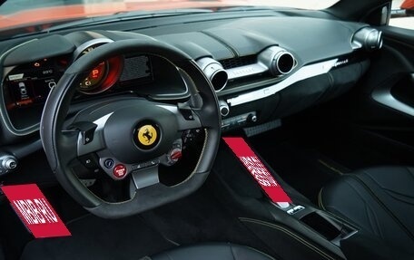 Ferrari 812, 2018 год, 35 000 000 рублей, 23 фотография