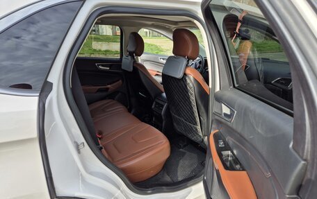 Ford Edge II рестайлинг, 2019 год, 2 400 000 рублей, 10 фотография