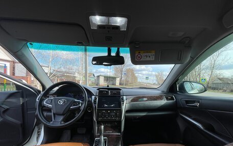 Toyota Camry, 2017 год, 2 700 000 рублей, 6 фотография