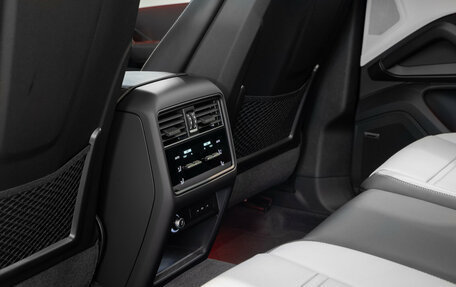 Porsche Cayenne III, 2024 год, 19 200 000 рублей, 14 фотография