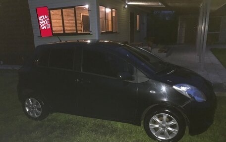 Toyota Yaris III рестайлинг, 2007 год, 630 000 рублей, 2 фотография