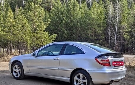 Mercedes-Benz C-Класс, 2006 год, 875 000 рублей, 4 фотография