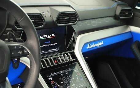Lamborghini Urus I, 2022 год, 24 000 000 рублей, 26 фотография