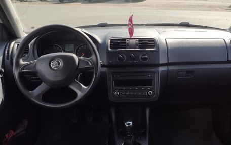 Skoda Fabia II, 2013 год, 715 000 рублей, 3 фотография