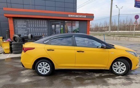 Hyundai Solaris II рестайлинг, 2019 год, 1 115 000 рублей, 3 фотография