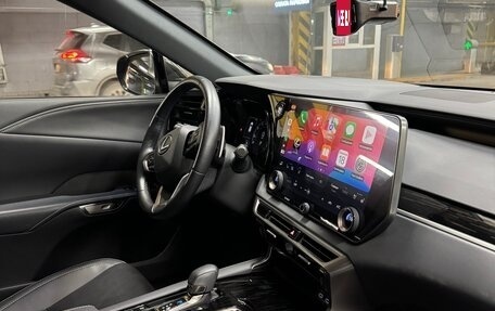 Lexus RX IV рестайлинг, 2023 год, 11 000 000 рублей, 4 фотография