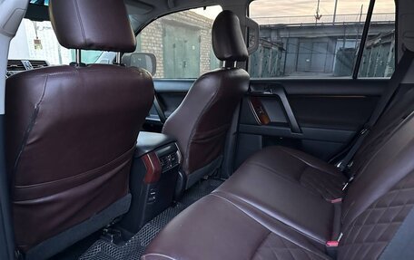 Toyota Land Cruiser Prado 150 рестайлинг 2, 2014 год, 3 780 000 рублей, 14 фотография