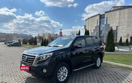 Toyota Land Cruiser Prado 150 рестайлинг 2, 2014 год, 3 780 000 рублей, 3 фотография
