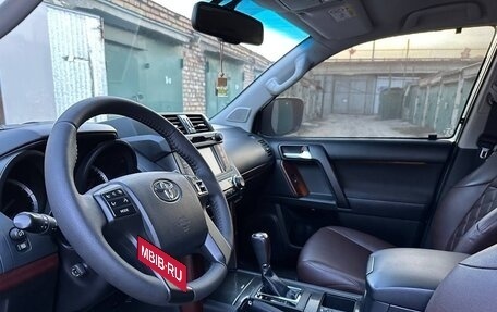 Toyota Land Cruiser Prado 150 рестайлинг 2, 2014 год, 3 780 000 рублей, 13 фотография