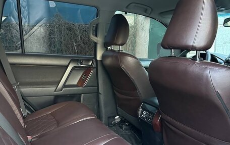 Toyota Land Cruiser Prado 150 рестайлинг 2, 2014 год, 3 780 000 рублей, 15 фотография