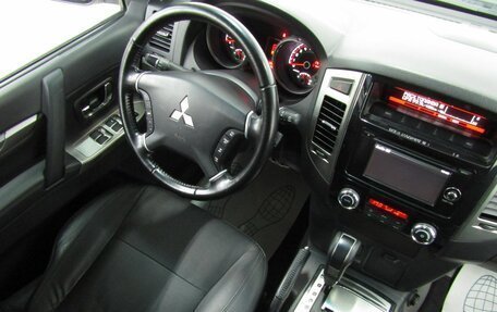 Mitsubishi Pajero IV, 2018 год, 3 480 000 рублей, 15 фотография