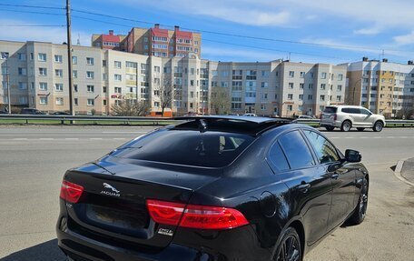 Jaguar XE I рестайлинг, 2017 год, 2 500 000 рублей, 4 фотография