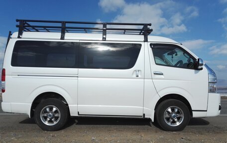 Toyota HiAce H200, 2014 год, 3 900 000 рублей, 5 фотография