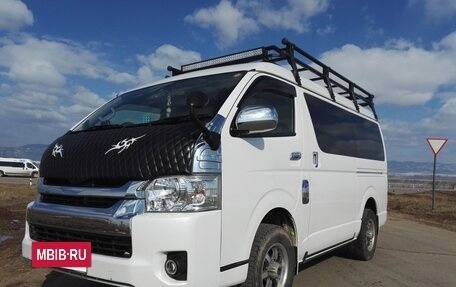 Toyota HiAce H200, 2014 год, 3 900 000 рублей, 2 фотография