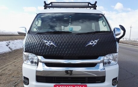 Toyota HiAce H200, 2014 год, 3 900 000 рублей, 4 фотография