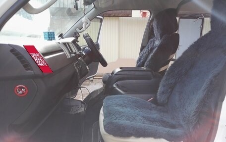Toyota HiAce H200, 2014 год, 3 900 000 рублей, 19 фотография