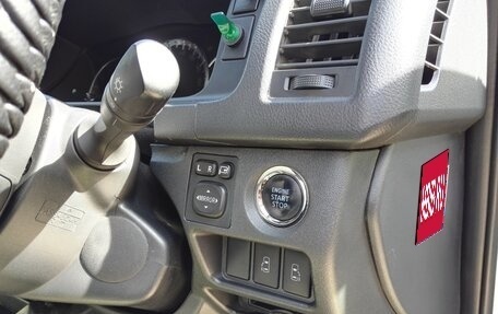 Toyota HiAce H200, 2014 год, 3 900 000 рублей, 20 фотография