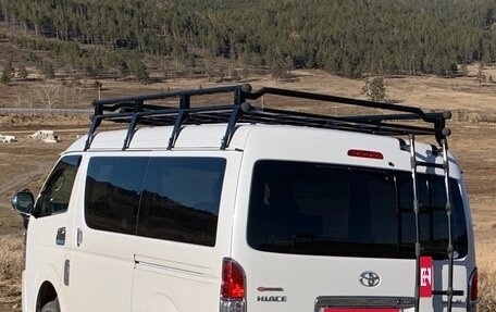 Toyota HiAce H200, 2014 год, 3 900 000 рублей, 24 фотография