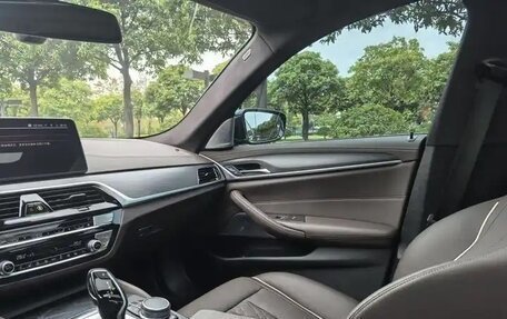 BMW 5 серия, 2021 год, 4 359 000 рублей, 15 фотография