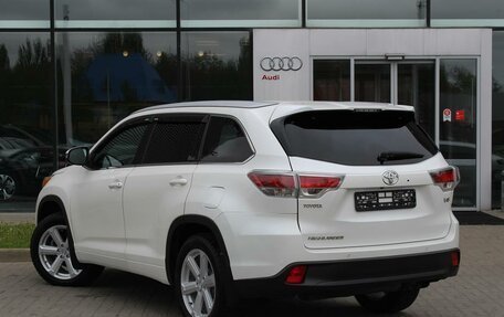 Toyota Highlander III, 2015 год, 3 100 000 рублей, 7 фотография