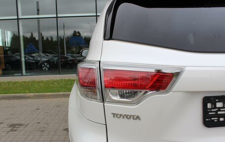 Toyota Highlander III, 2015 год, 3 100 000 рублей, 16 фотография