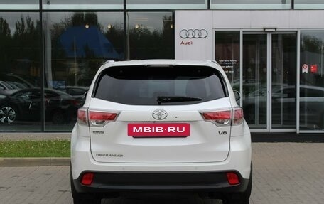 Toyota Highlander III, 2015 год, 3 100 000 рублей, 6 фотография