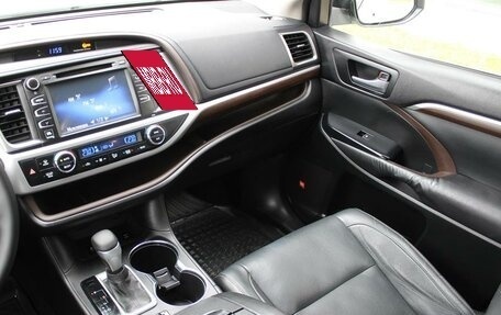 Toyota Highlander III, 2015 год, 3 100 000 рублей, 19 фотография