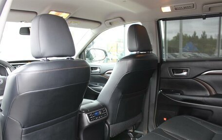 Toyota Highlander III, 2015 год, 3 100 000 рублей, 37 фотография