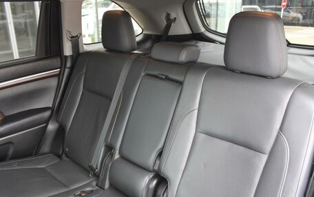 Toyota Highlander III, 2015 год, 3 100 000 рублей, 39 фотография