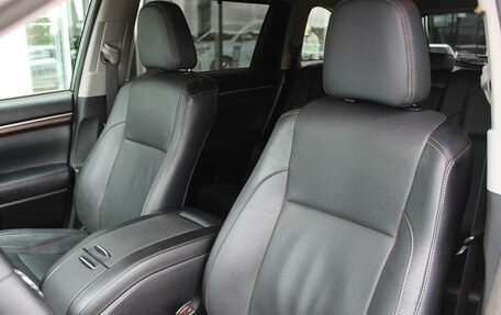 Toyota Highlander III, 2015 год, 3 100 000 рублей, 35 фотография