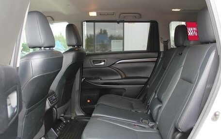 Toyota Highlander III, 2015 год, 3 100 000 рублей, 38 фотография