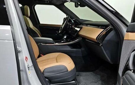 Land Rover Range Rover Sport, 2024 год, 15 000 000 рублей, 13 фотография