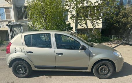 Renault Sandero I, 2013 год, 475 000 рублей, 2 фотография