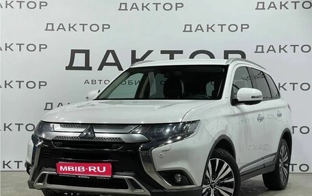 Mitsubishi Outlander III рестайлинг 3, 2019 год, 2 429 000 рублей, 1 фотография