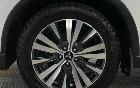 Mitsubishi Outlander III рестайлинг 3, 2019 год, 2 429 000 рублей, 19 фотография