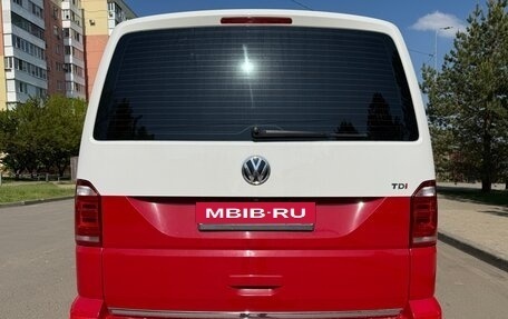 Volkswagen Multivan T6 рестайлинг, 2016 год, 4 500 000 рублей, 7 фотография
